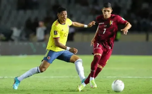 Colombia le ganó a Venezuela pero no fue suficiente para lograr la hazaña y están fuera del Mundial de Qatar 2022, igual que Chile. (Foto: Getty)