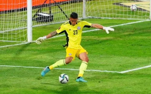 Brayan Cortés se elevó como figura esta noche ante Uruguay y se postula para renovar el arco de Chile. ¿Es el momento? Foto: Guille Salazar, RedGol.