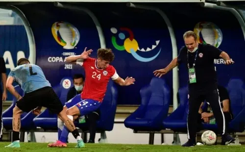 Lasarte ve complejo el recambio en la selección chilena.