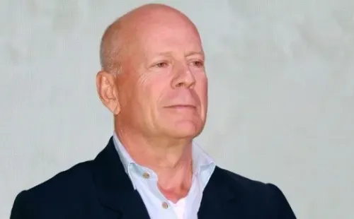 El actor dejó la actuación por una enfermedad neurodegenerativa.