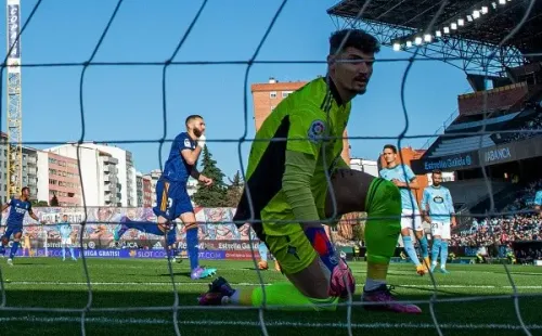 Karim Benzema le ganó un duelo picante a Matías Dituro. (Foto: Getty Images)