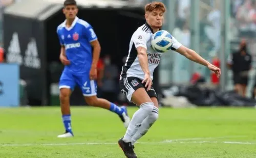 Leonardo Gil está listo para volver a las canchas con Colo Colo para el debut en Copa Libertadores. Foto: Agencia Uno