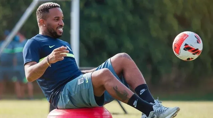 Jefferson Farfán no estará ante Colo Colo y se pierde la fase de grupos de Copa Libertadores con Alianza Lima. Foto: Comunicaciones Alianza Lima