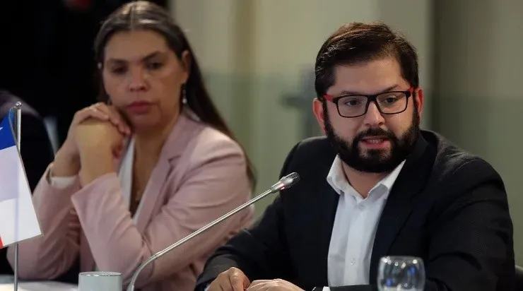 Boric respaldó a la embajador Bárbara Figueroa. (AGENCIA UNO).
