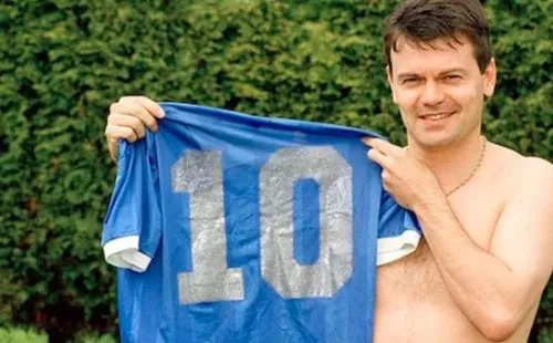 Steve Hodge se quedó con la joya de Maradona (Archivo)
