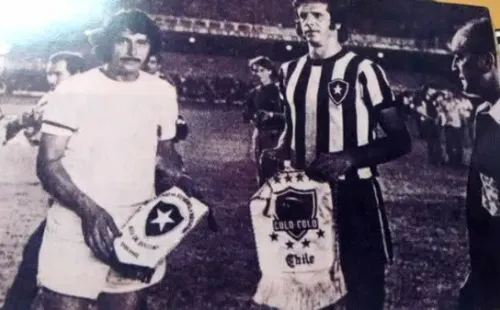 Francisco Valdés capitaneando a Colo Colo en el Maracaná contra Botafogo (Archivo)