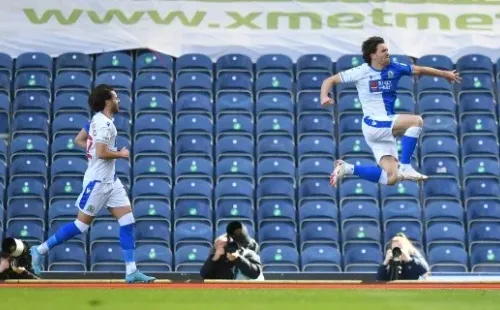Ben Brereton celebró junto a Sam Gallagher la apertura de la cuenta. (Foto: Getty)
