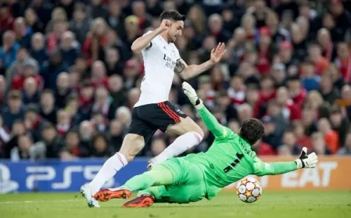 Benfica dio la pelea y por poco le amarga la fiesta al Liverpool en Anfield. Foto: Getty Images
