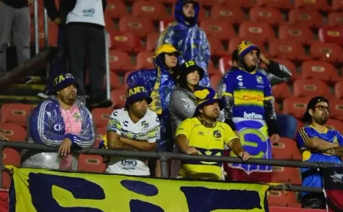 Los hinchas de Everton acompañaron en Sao Paulo.