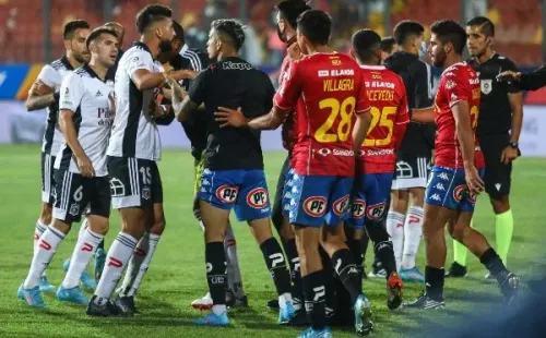Colo Colo por poco termina a los combos con Unión Española tras la provocación de Benjamín Galdames. Foto: Agencia Uno