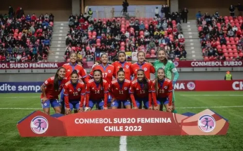 El XI de Chile fue con Antonia Canales; Monserratt González, Mariana Morales, Alexia Gallardo, Gali Espinoza; Michelle Olivares, Elisa Durán, Claudia Salfate; Valentina Navarrete, Sonya Keefe, Millaray Cortés. (Conmebol)