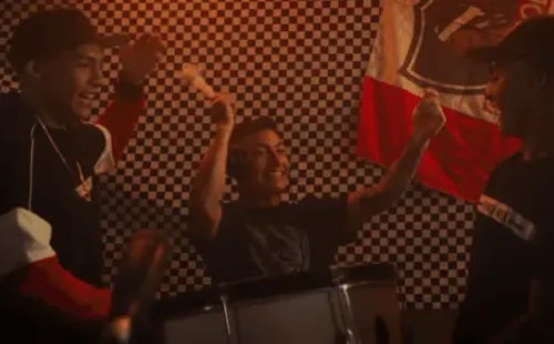 Los miembros del equipo disfrutaron en la grabación del video.