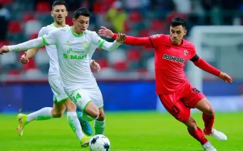 Claudio Baeza y Valber Huerta fueron titulares, pero no pudieron ayudar al Toluca en su derrota agónica contra el Juárez. Foto: JamMedia