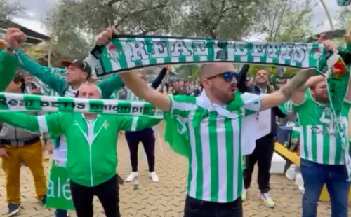 Los hinchas del Betis se han tomado las calles de Sevilla previo a la final de la Copa del Rey ante Valencia. Foto: El Desmarque
