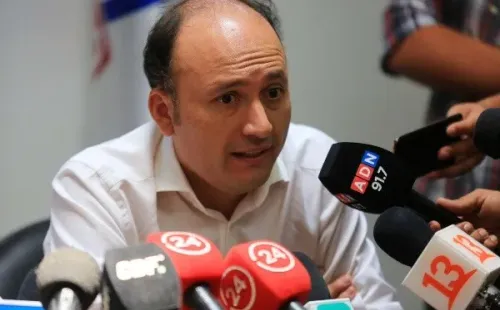 Edmundo Valladares quedó afuera de la directiva alba. (Foto: Agencia Uno)