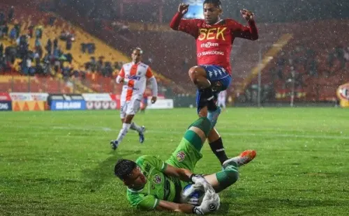 Unión Española no logró arrancarse en el liderato del torneo (Agencia Uno)