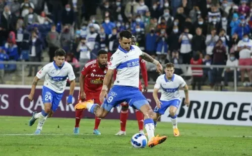 Universidad Católica quiere seguir en la senda del triunfo en la Copa Libertadores. Foto: Agencia Uno