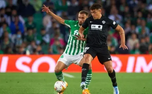 Germán Pezzella elogió el manejo de Manuel Pellegrini en el Betis (Getty)