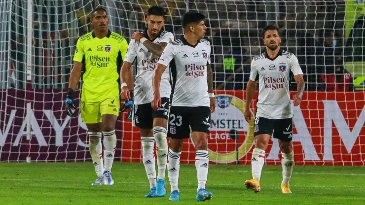 Omar Carabalí debutó de emergencia en Copa Libertadores y cometió un error clave en la derrota de Colo Colo ante River Plate