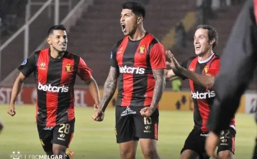 Melgar alcanza a Racing en el primer puesto.