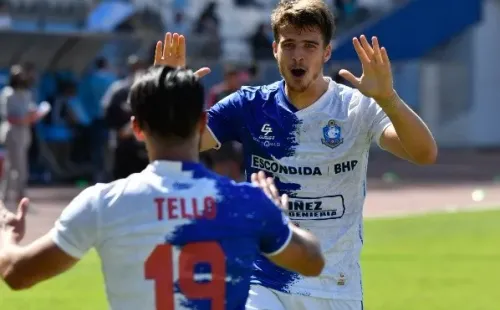 Tal como en Copa Sudamericana, Antofagasta celebra sobre el final.