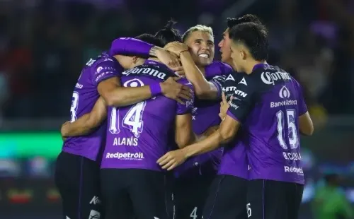 Nicolás Díaz fue titular todo el partido por la banda izquierda.