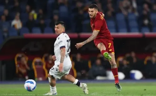 Gary Medel estuvo en medio de la polémica en el inicio del empate entre Roma y Bologna. Foto: Getty Images