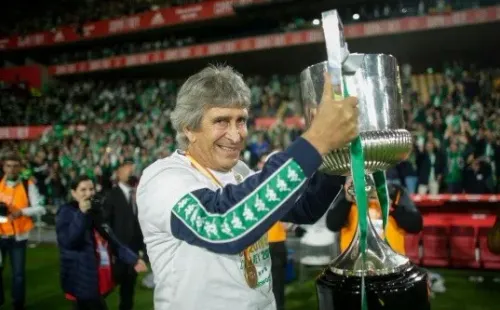 Manuel Pellegrini sigue feliz por la Copa del Rey, pero tiene hambre de más y va con todo a pelear el cupo para la próxima UEFA Champions League. Foto: Getty Images