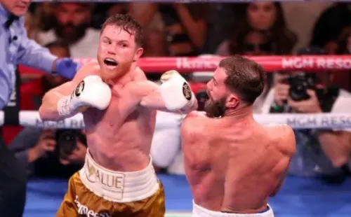 Canelo Álvarez en su última pelea ante Caleb Plant