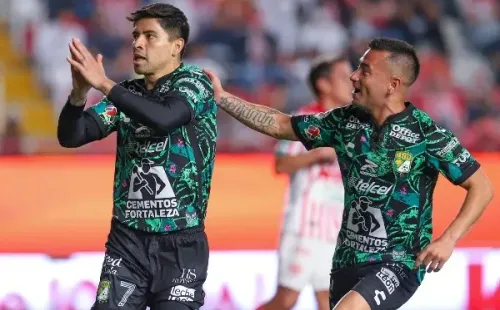 Víctor Dávila y Jean Meneses se juegan esta noche su última oportunidad junto al León para entrar a la eliminatoria de la Liga MX. Foto: JamMedia