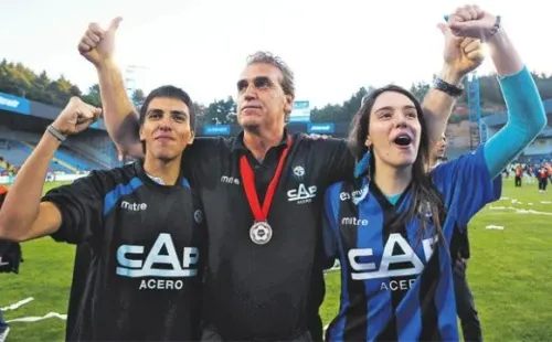 La familia Pellicer celebrando el título de Huachipato en 2012.