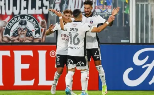 Juan Martín Lucero quiere volver en la senda del triunfo con Colo Colo y así poner un pie en octavos de final de Copa Libertadores. Foto: Agencia Uno