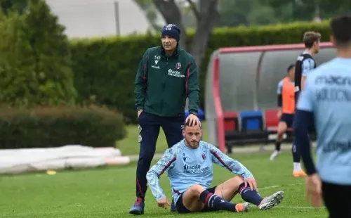 Sinisa Mihajlovic volvió a dirigir las prácticas del Bologna tras estar internado y luchando contra la leucemia que lo volvió a atacar. Foto: Comunicaciones Bologna