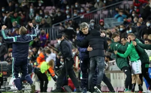 Manuel Pellegrini y el Betis le quitaron el invicto a Xavi en el Barcelona. En diciembre los derrotaron por 0-1 en el Camp Nou. Foto: Getty Images
