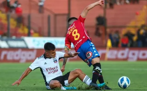 Vicente Pizarro es uno de los juveniles que más ha jugado con Gustavo Quinteros. Ahora deberá pelear un puesto en la mitad de la cancha para así darle aire al tridente de César Fuentes, Esteban Pavez y Leonardo Gil. Foto: Agencia Uno