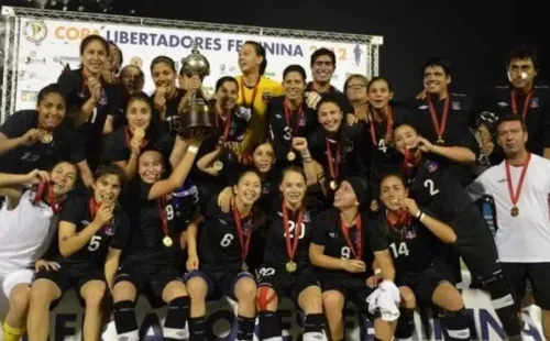 Endler alzó la Libertadores con el Cacique hace 10 años. (Foto: Colo Colo)