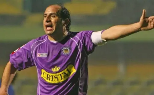 Chiqui Chavaría marcó uno de los goles fantasmas más recordados del fútbol chileno.