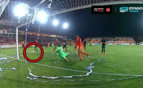El gol fantasma de Cobreloa se suma a la lista de polémicas.