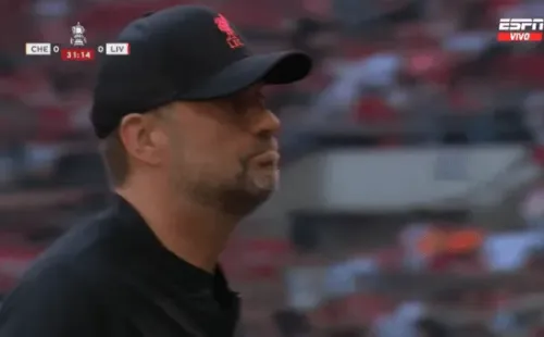 Jürgen Klopp mostró su preocupación ante lo sucedido. (Foto: Captura Espn)