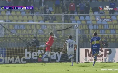 Galíndez lo intentó pero no pudo detener el disparo de Cuevas. | Foto: TNT Sports