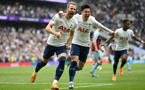 Harry Kane anotó de penal y dejó al Tottenham a un paso de la clasificación a UEFA Champions League. Foto: Getty Images