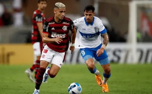 Flamengo goleó a la UC y la eliminó de la Copa Libertadores, dejándola solo con chances de Copa Sudamericana. Foto: Getty Images
