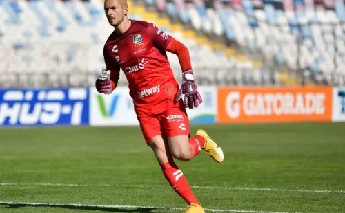 Franco Torgnascioli volvió a ser titular en Everton. | Foto: Agencia Uno
