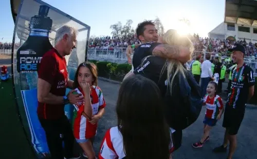 Mago Jiménez junto a Cote López y sus hijos el día que ganaron la Copa Chile (Agencia Uno)