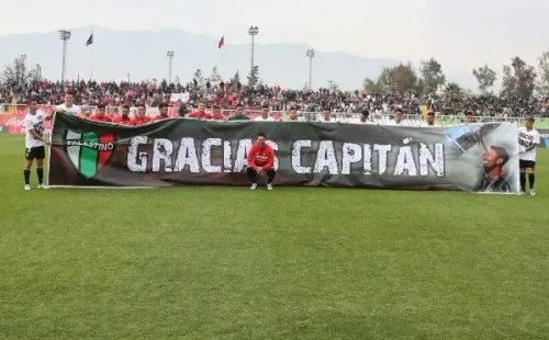 El homenaje de los compañeros de Palestino.