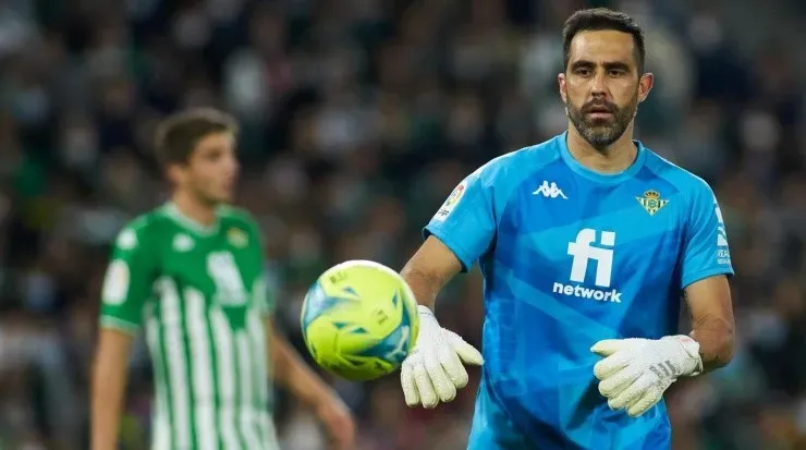 Claudio Bravo sigue demostrando gran nivel en España.