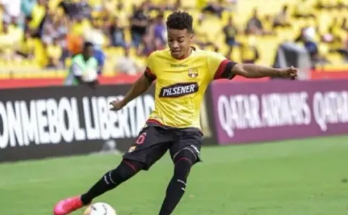 Byron Castillo pasó un momento horrible este domingo jugando por Barcelona