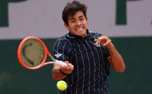 Cristian Garín ganó en Roland Garros y avanzó a la segunda ronda del torneo. Foto: Getty Images