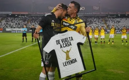 Paredes recibió un homenaje en el Monumental hace pocos días (Foto: Colo Colo)