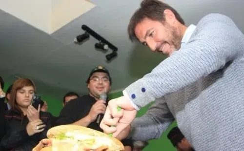 El sándwich gigante para compartir con amigos. Foto: Capo de Provincia.